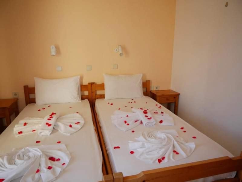 Michalis Litinas Apartments Agia Marina  Luaran gambar