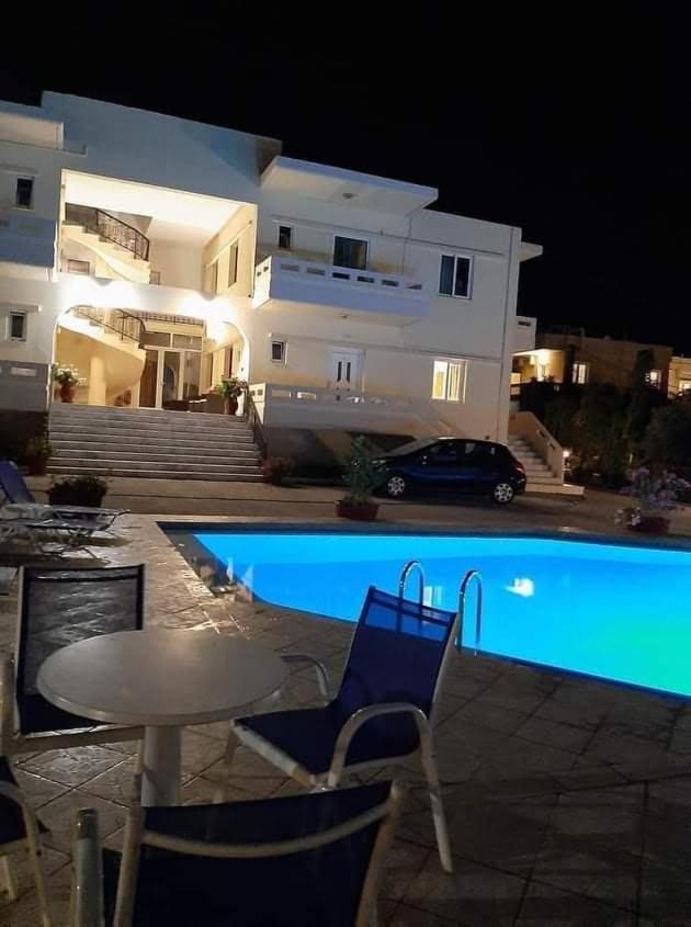 Michalis Litinas Apartments Agia Marina  Luaran gambar